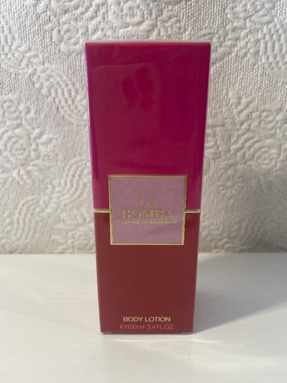 Carolina Herrera La Bomba Body Lotion 3.4 fl oz Full Size New In Box - Sealed!